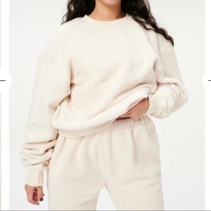 Good America Sherpa boyfriend sweatshirt